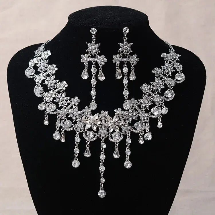Ensemble de bijoux de mariée de luxe pour femmes, couleur argent, fleurs en cristal, collier, boucle d'oreille, strass, diadème, accessoires de mariage