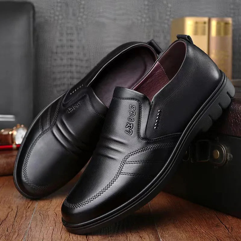 Chaussures en cuir pour hommes nouveau noir fond souple anti-dérapant et respirant chaussures hommes robe d'affaires décontracté Zapatos luxe léger plat